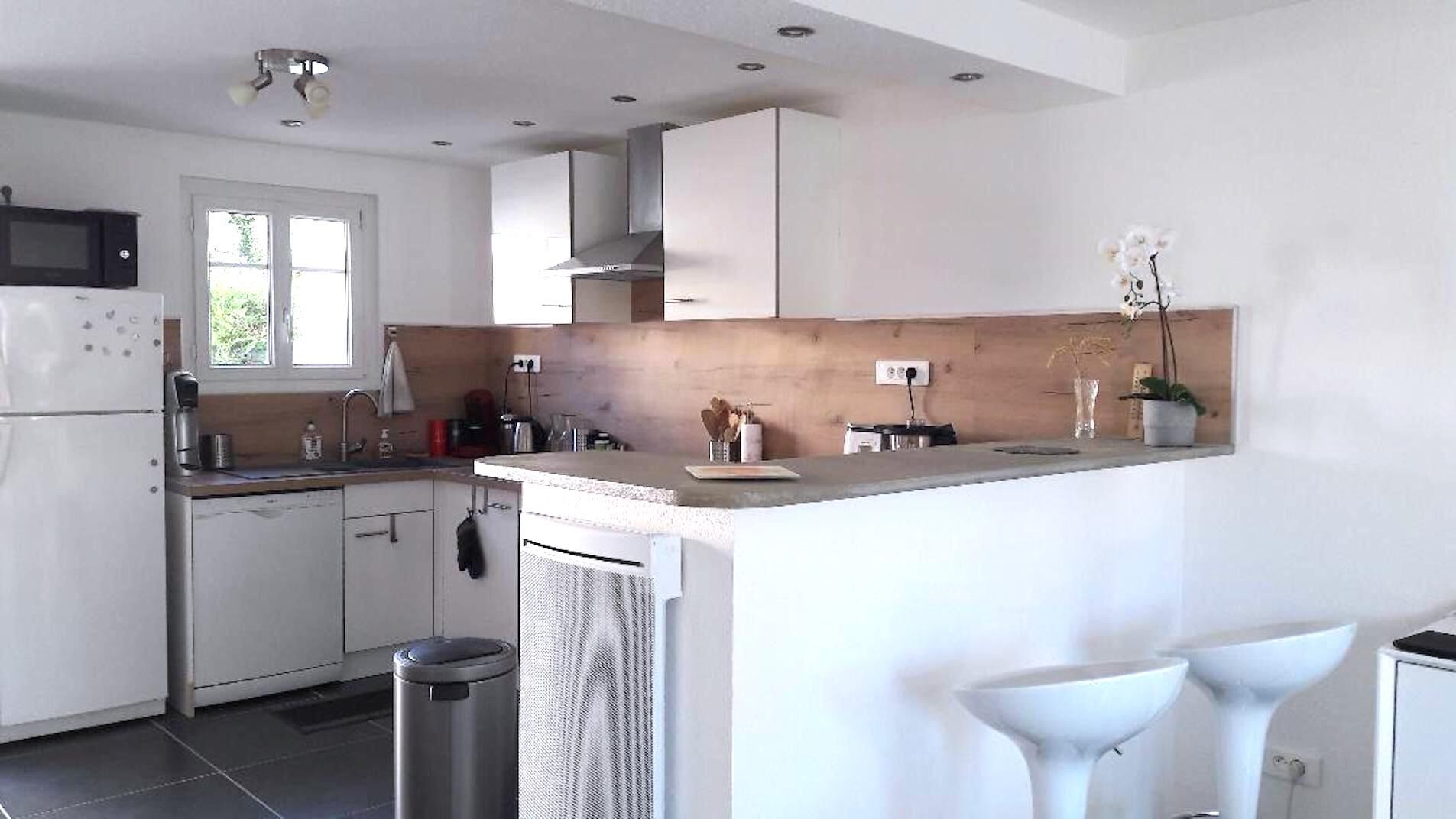 Renovated villa 7 people, 3 bedrooms, 2 terraces, solarium, 200m beach, calm sea