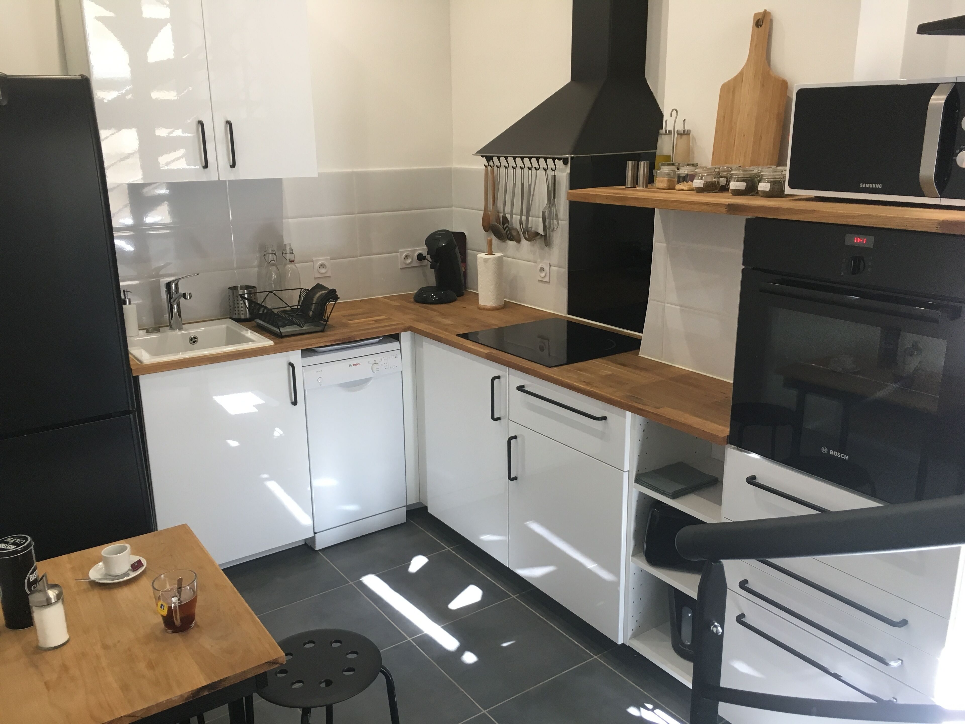 Charming apartment in the heart of old Nîmes (parking included) 