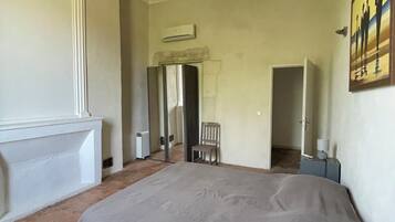 2 chambres, fer et planche à repasser, accès Internet