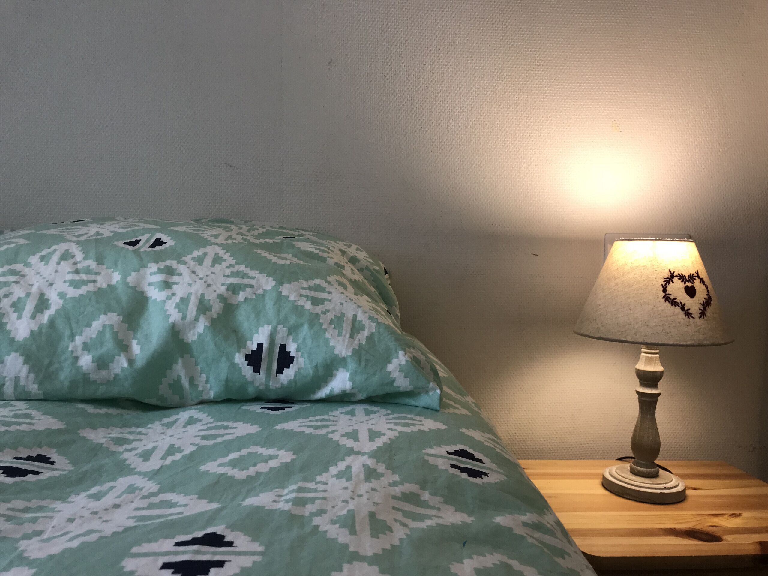 2 bedrooms, iron/ironing board, WiFi (free)