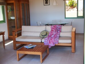 Interior - House with magnificent view, great comfort, near the beaches! (Porto-Vecchio)
