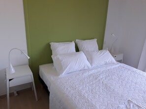 1 chambre, fer et planche Ă repasser, lit parapluie, Wi-Fi gratuit