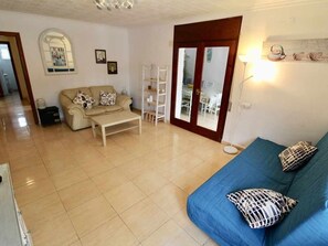 TV - Detached single storey house with garden and private pool Wifi (Ametlla De Mar, L')