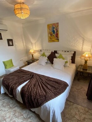 3 habitaciones, wifi gratis y ropa de cama