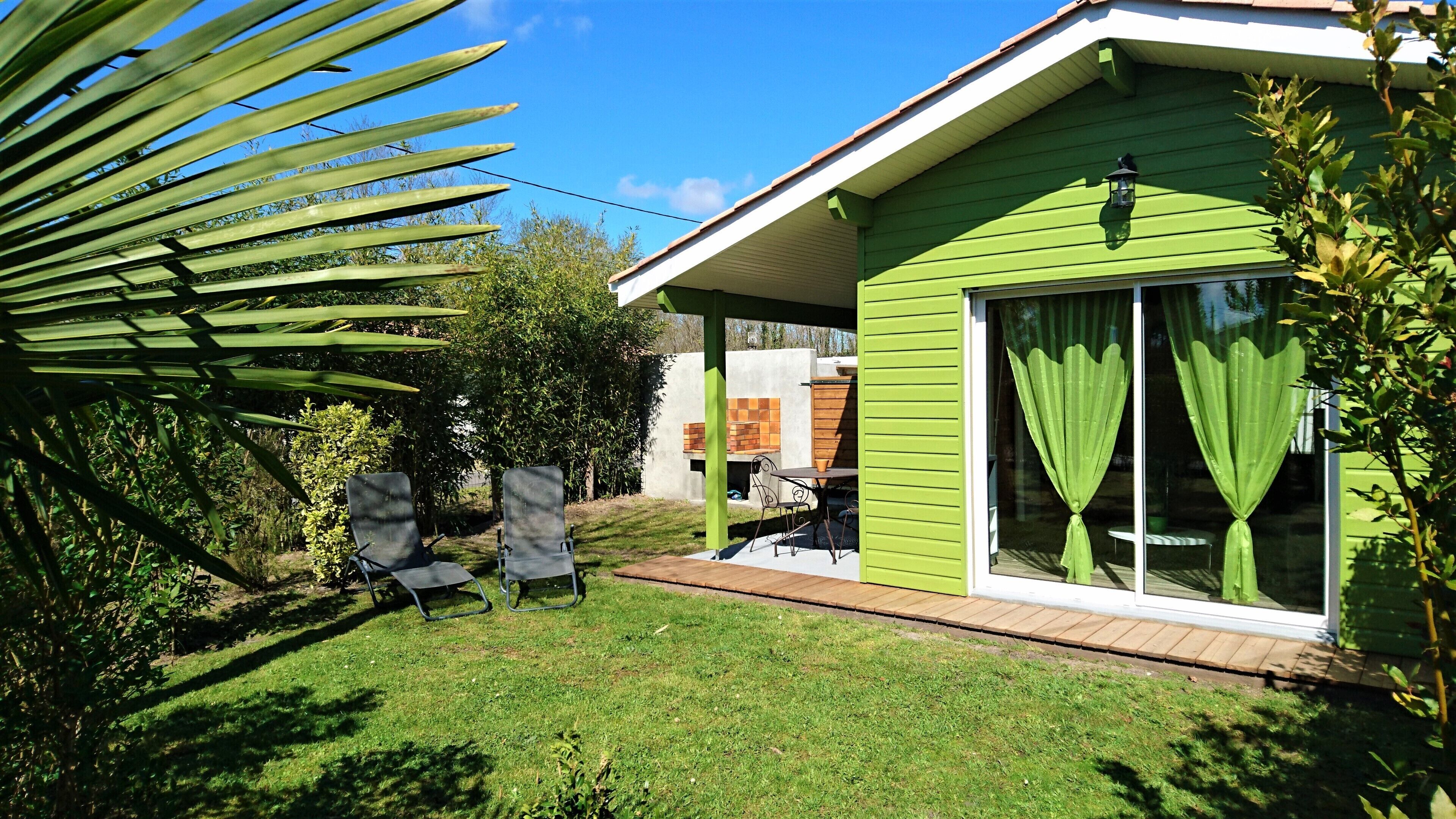 Gîte for 2 people with swimming pool 15 min from the ocean