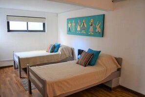 2 chambres, fer et planche à repasser, Wi-Fi gratuit, draps fournis