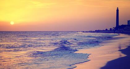 IGUAZU apartment with swimming pools (100 m from Yumbo)