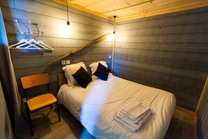 5 chambres, fer et planche à repasser, Wi-Fi gratuit, draps fournis