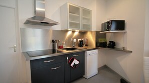 Fridge, microwave, oven, stovetop - ALL COMFORT apartment for 4 people (Saint-Quentin)