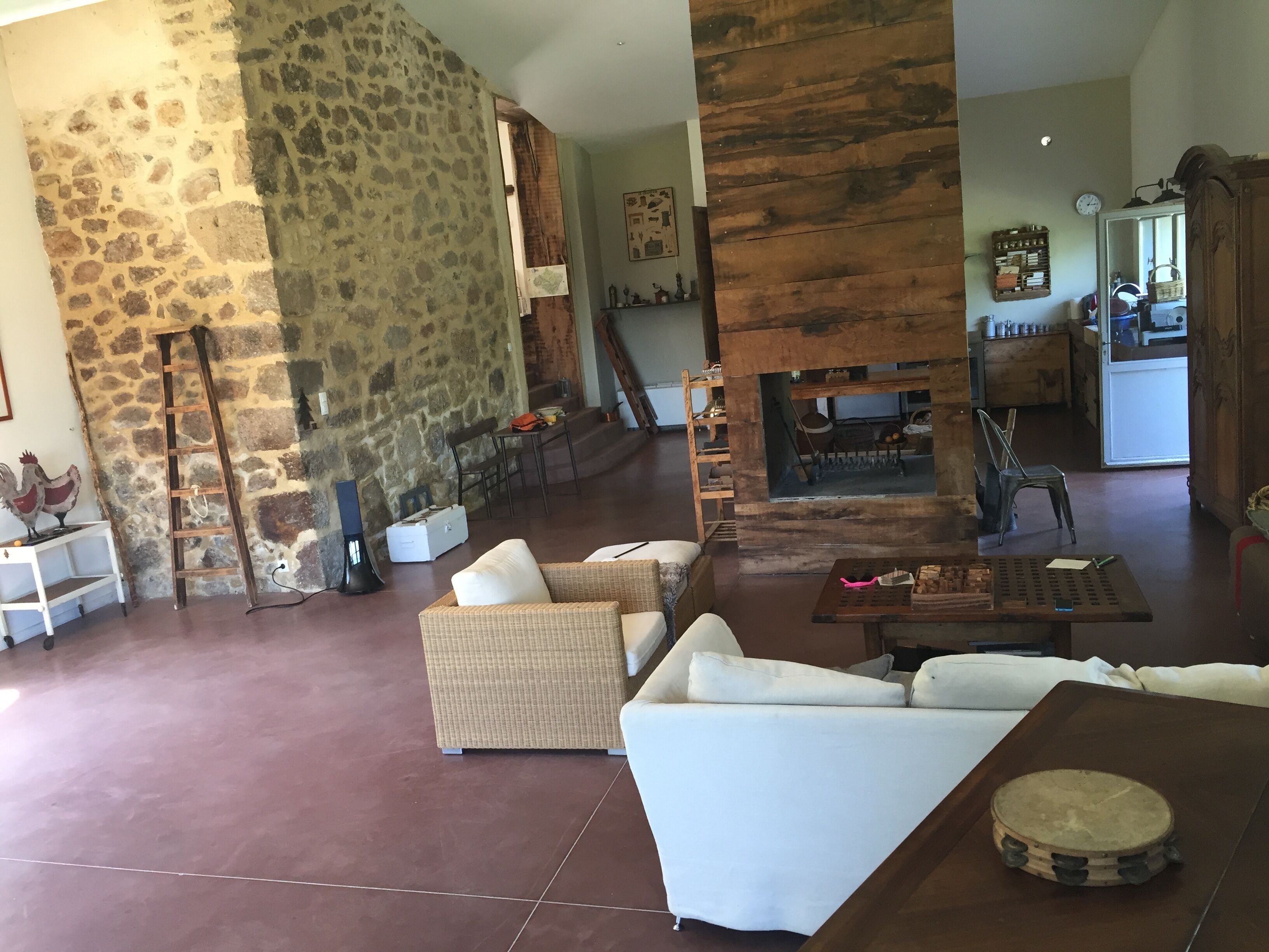 Charming family house, swimming pool, with large reception room, nice view