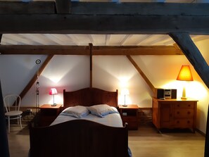 1 chambre, lit parapluie, Wi-Fi, draps fournis
