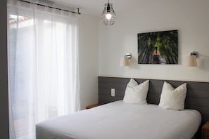 2 slaapkamers, een strijkplank/strijkijzer, reisbedje, wifi