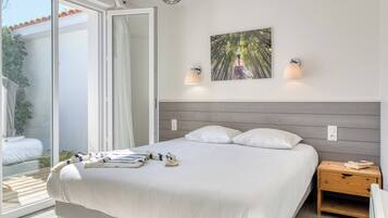 2 bedrooms, iron/ironing board, travel crib, WiFi