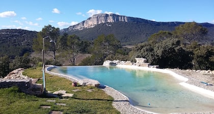 Villa dans le sud de la France, cadre exceptionnel, piscine, calme, bien ĂȘtre