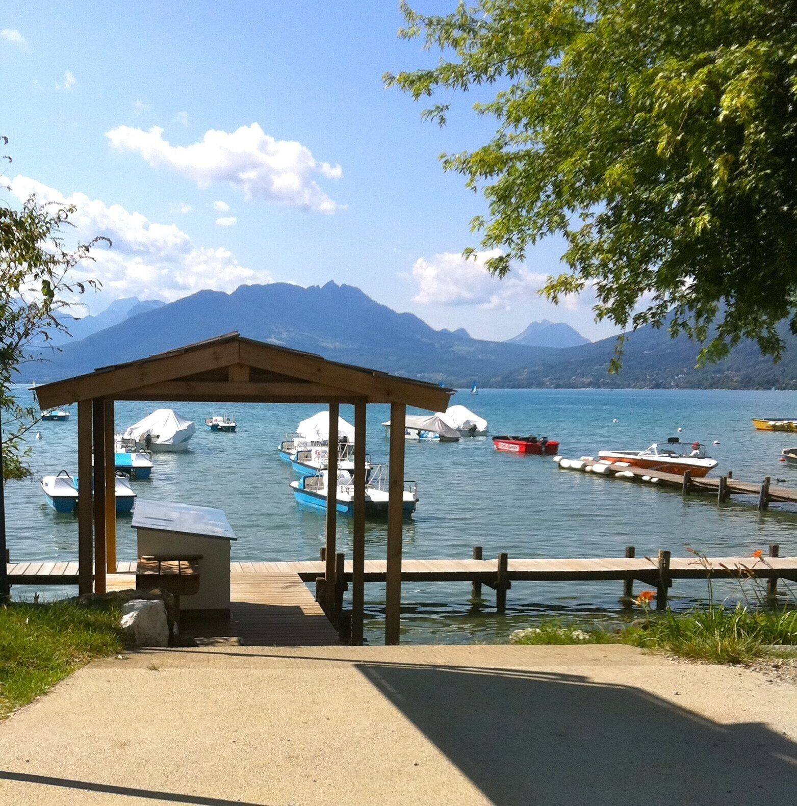 The Lake, 200 meters from the house by foot