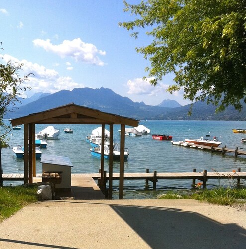 Calm Villa. 200 meter from Annecy's Lake
