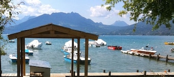 Calm Villa. 200 meter from Annecy's Lake