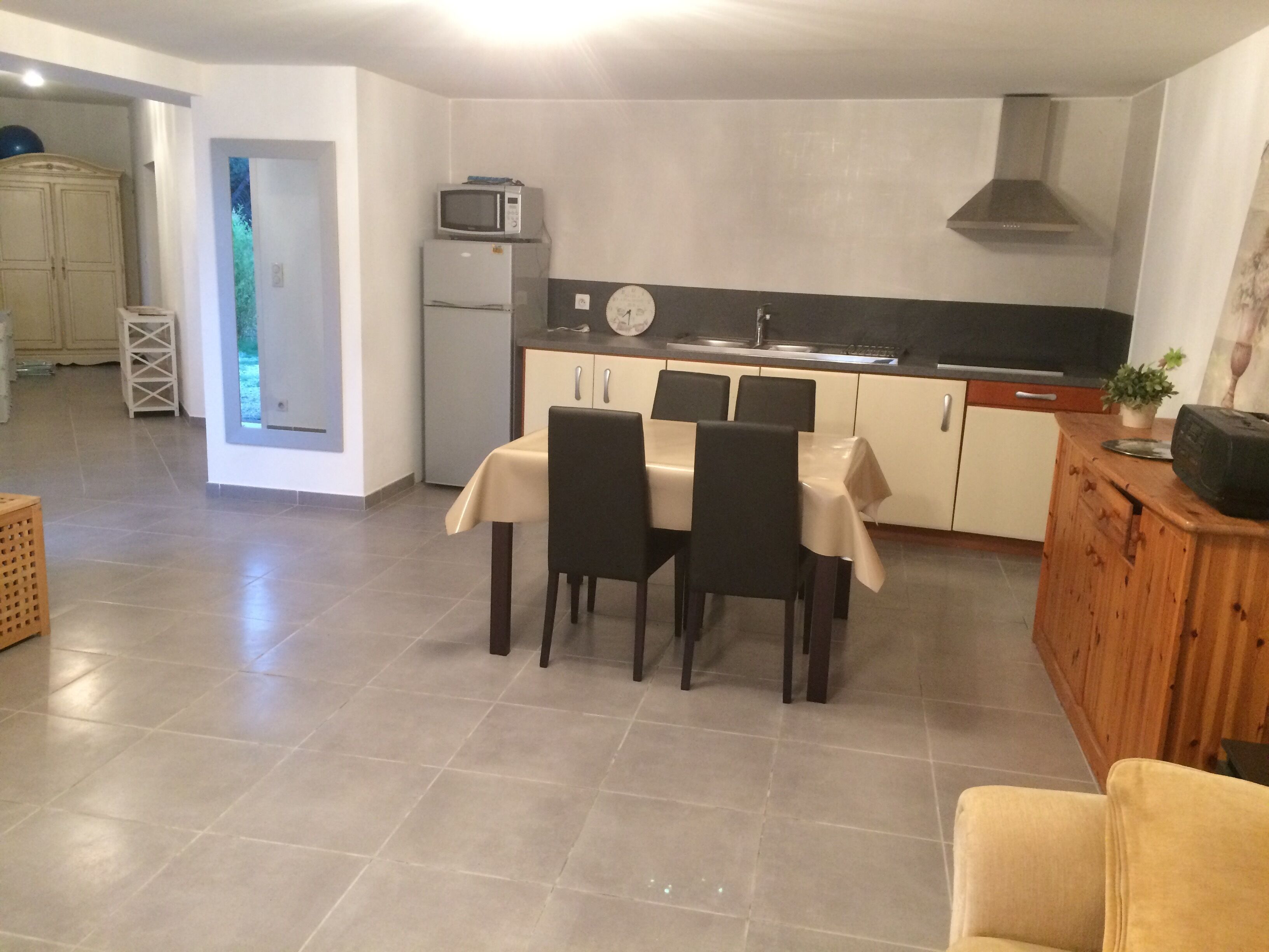 Apt 70 m² in villa with garden near Cannes