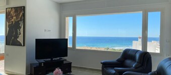 SPLENDID VILLA WITH POOL. SEA & MOUNTAIN VIEW-170M BEACH