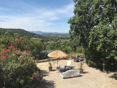 GITE LES BUIS -MAS OF OLD OAK -WITH POOL -AU PEACE