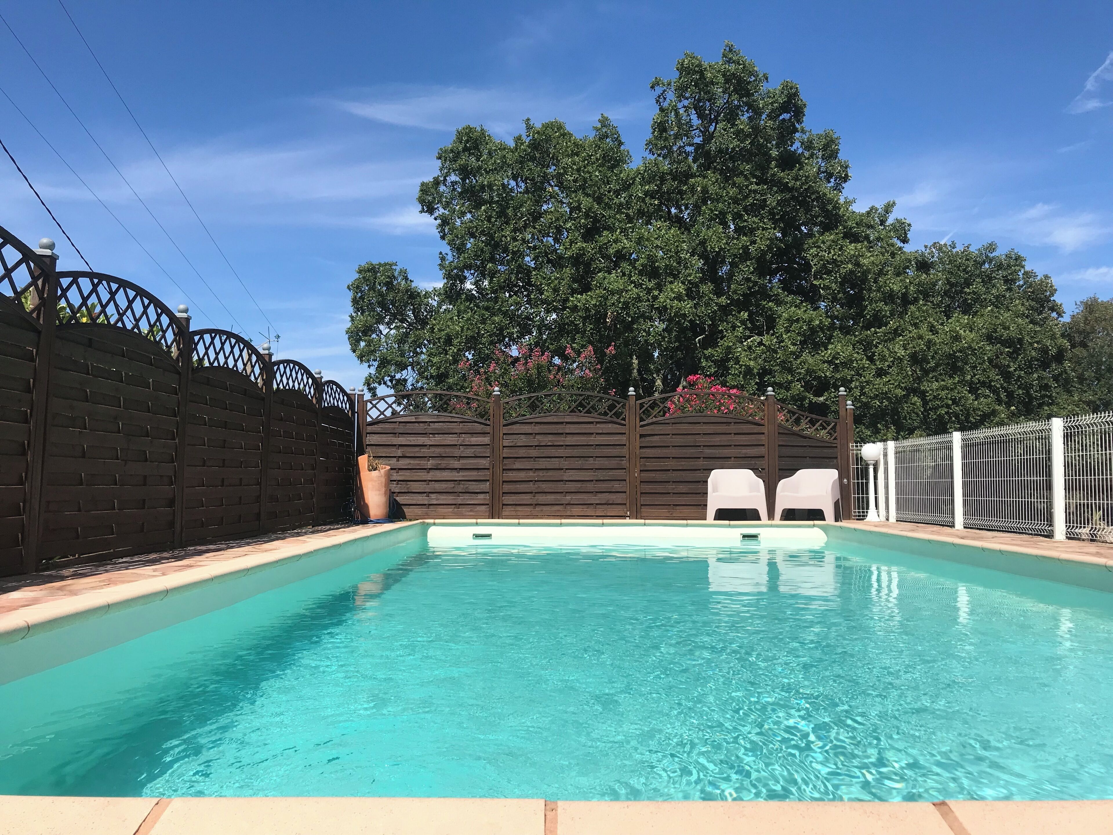 GITE LES BUIS -MAS OF OLD OAK -WITH POOL -AU PEACE