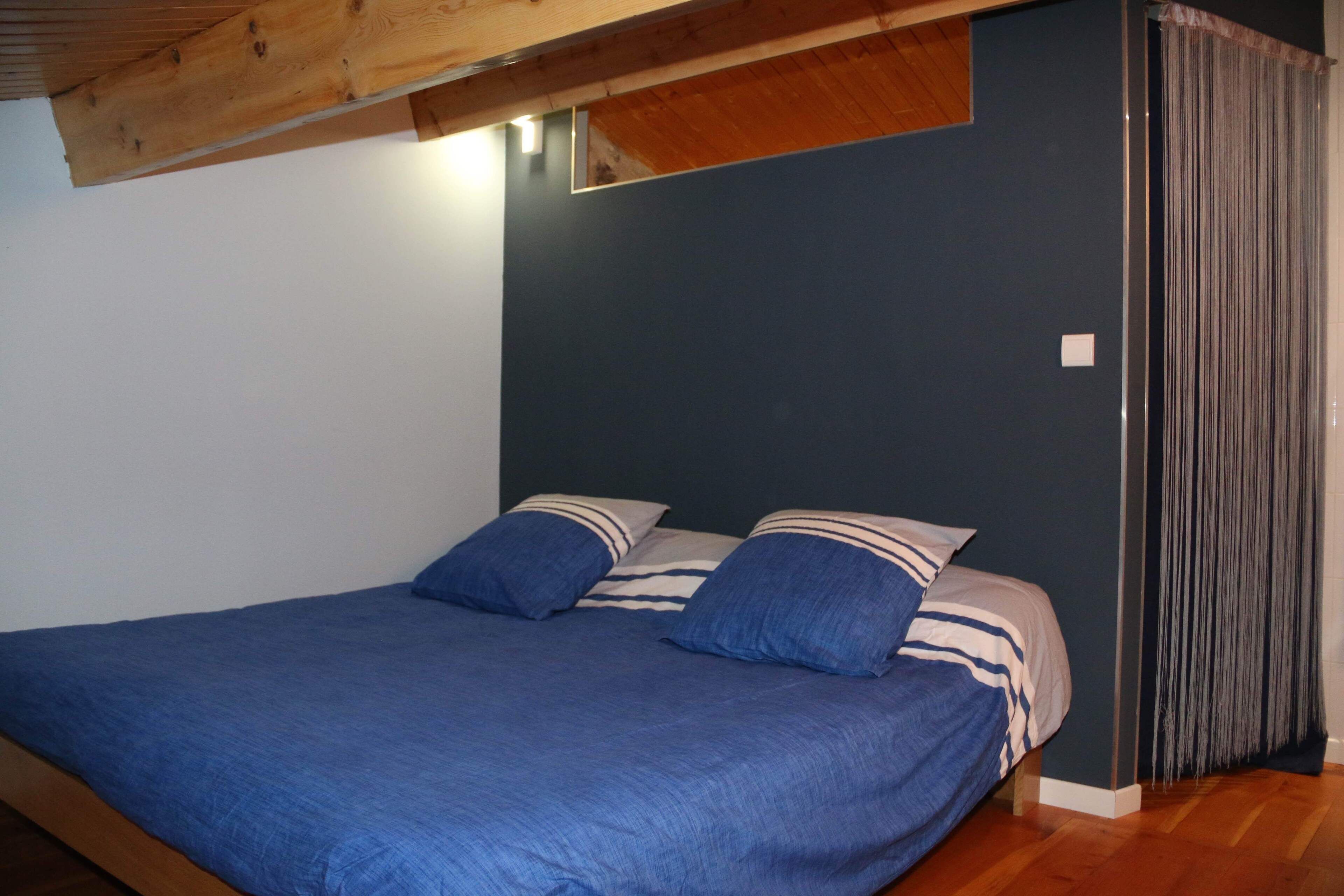 A fully renovated apartment combining design and traditions