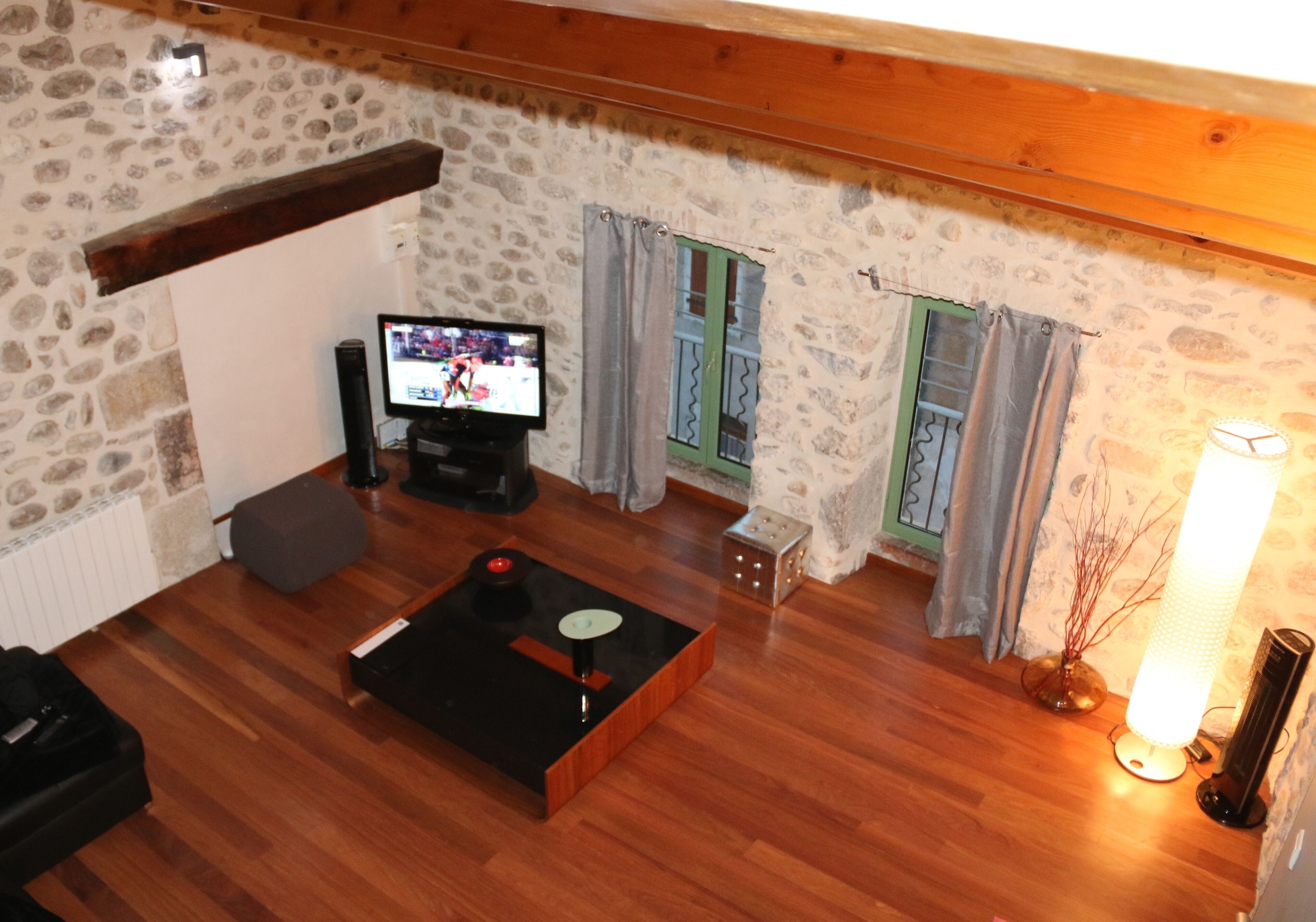 A fully renovated apartment combining design and traditions