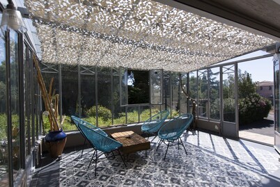 VILLA WITH COVERED SWIMMING POOL HEATED TO 28°, FULLY AIR CONDITIONED IN SERIGNAN