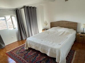 6 soverom, skrivebord, strykejern/-brett og wi-fi