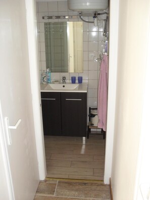 Doccia, asciugacapelli, asciugamani