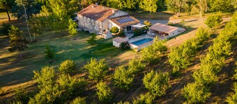 Gîte de groupe, 37 places, 13 rooms