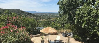  GITE LES CHENES-MAS DU VIEUX CHENE- CALME                                    