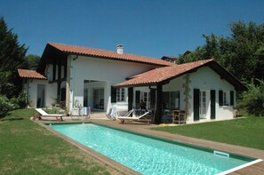Pool - Architect house built in 2011 mountain view (Ascain)