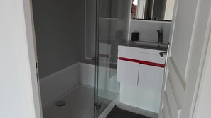 Hair dryer - seasonal rental from June to October (Agde)