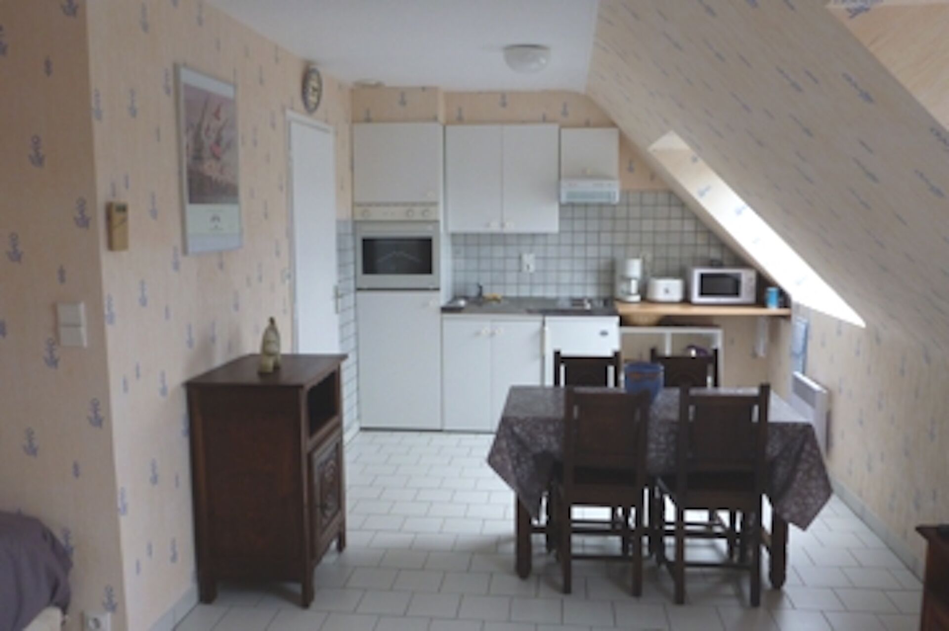 Studio sleeps 4 quiet, near Ria and its beaches.