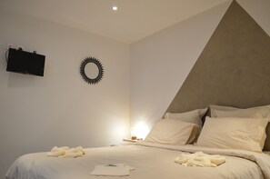 1 bedroom, WiFi, bed sheets