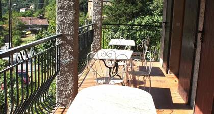 Traditional house in the hamlet of Cros