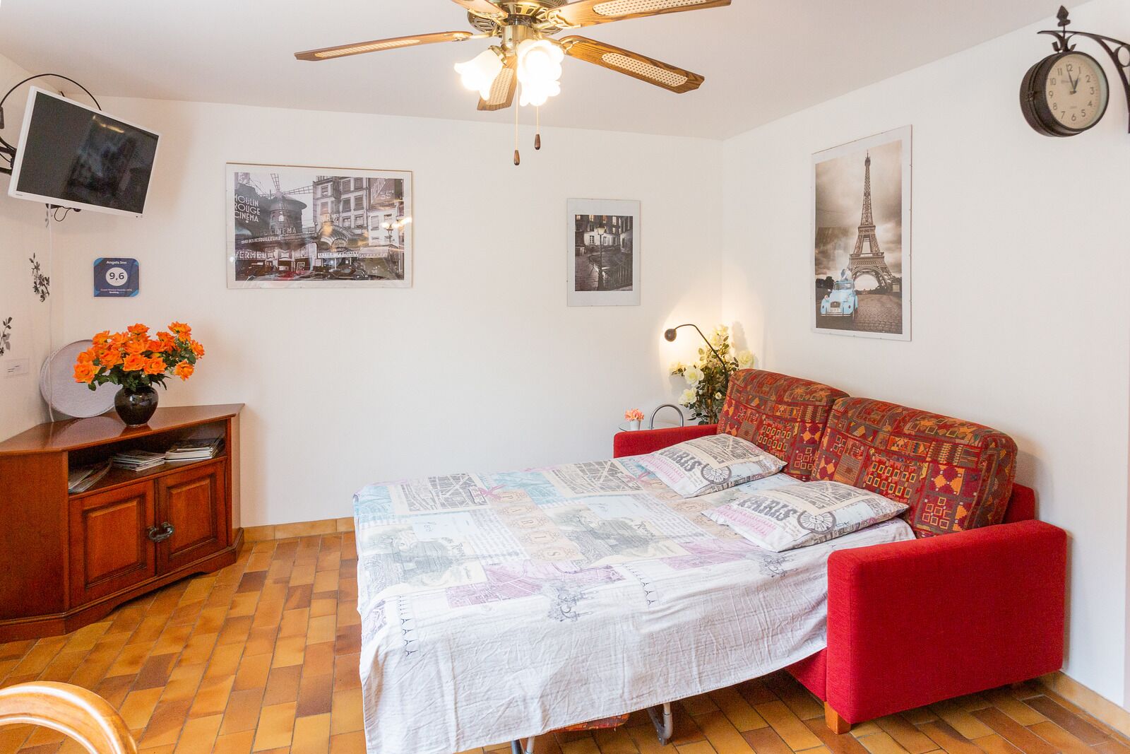 DISNEYLAND PARIS COTTAGE 4 PEOPLE + BABY