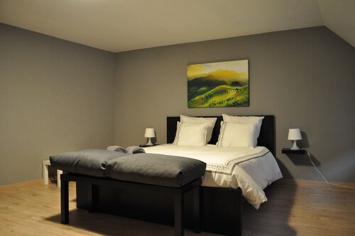 Maison Center Ville: 20 meters from the biggest market in Europe '' La Batte ''