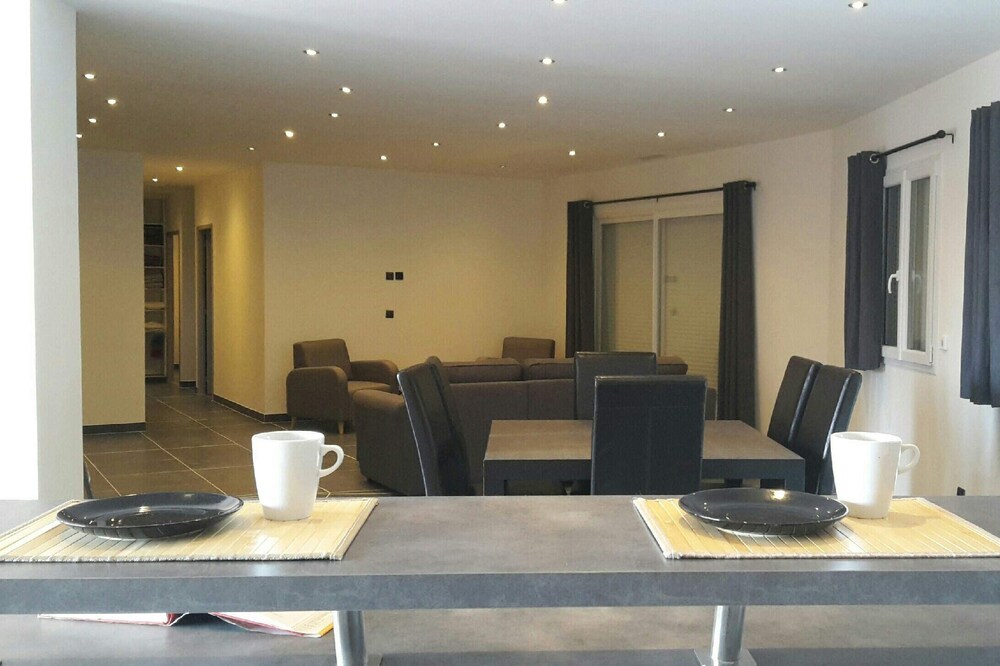 Beautiful Villa "O'Soleil" with terrace, bb and private pool, 8p