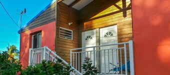 Rent apartment / Gite in Deshaies, quiet mountain and sea views