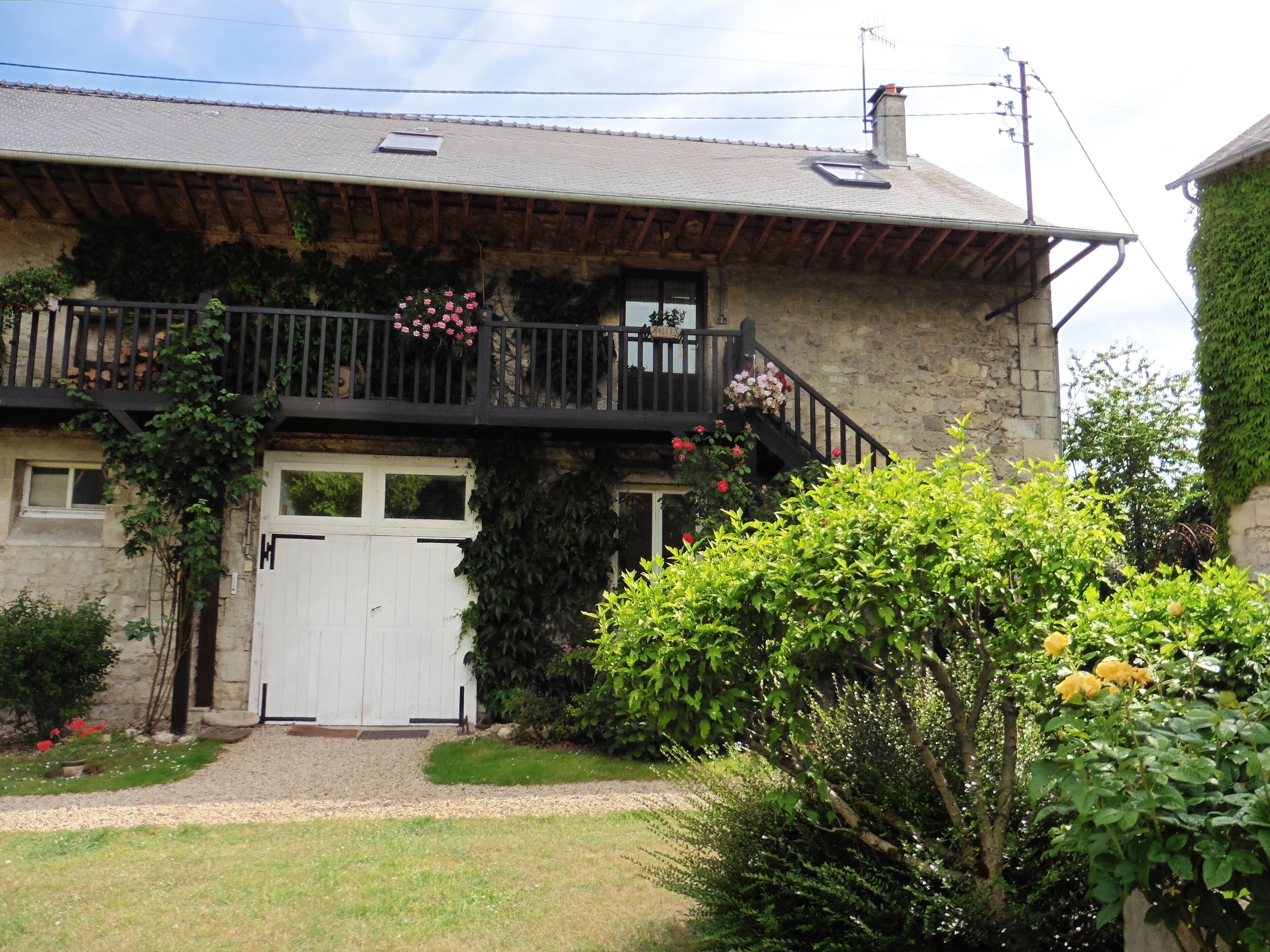 Charming cottage "The Barn" to stay with family or friends.