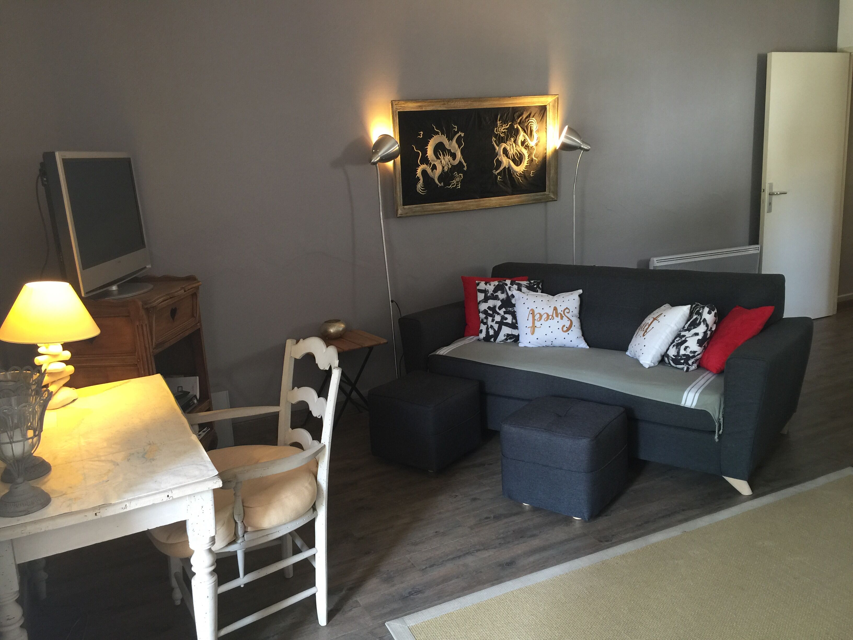 CASSIS T2 on the ground floor with terraces + garden, in a quiet residence, 5 mins from the sea