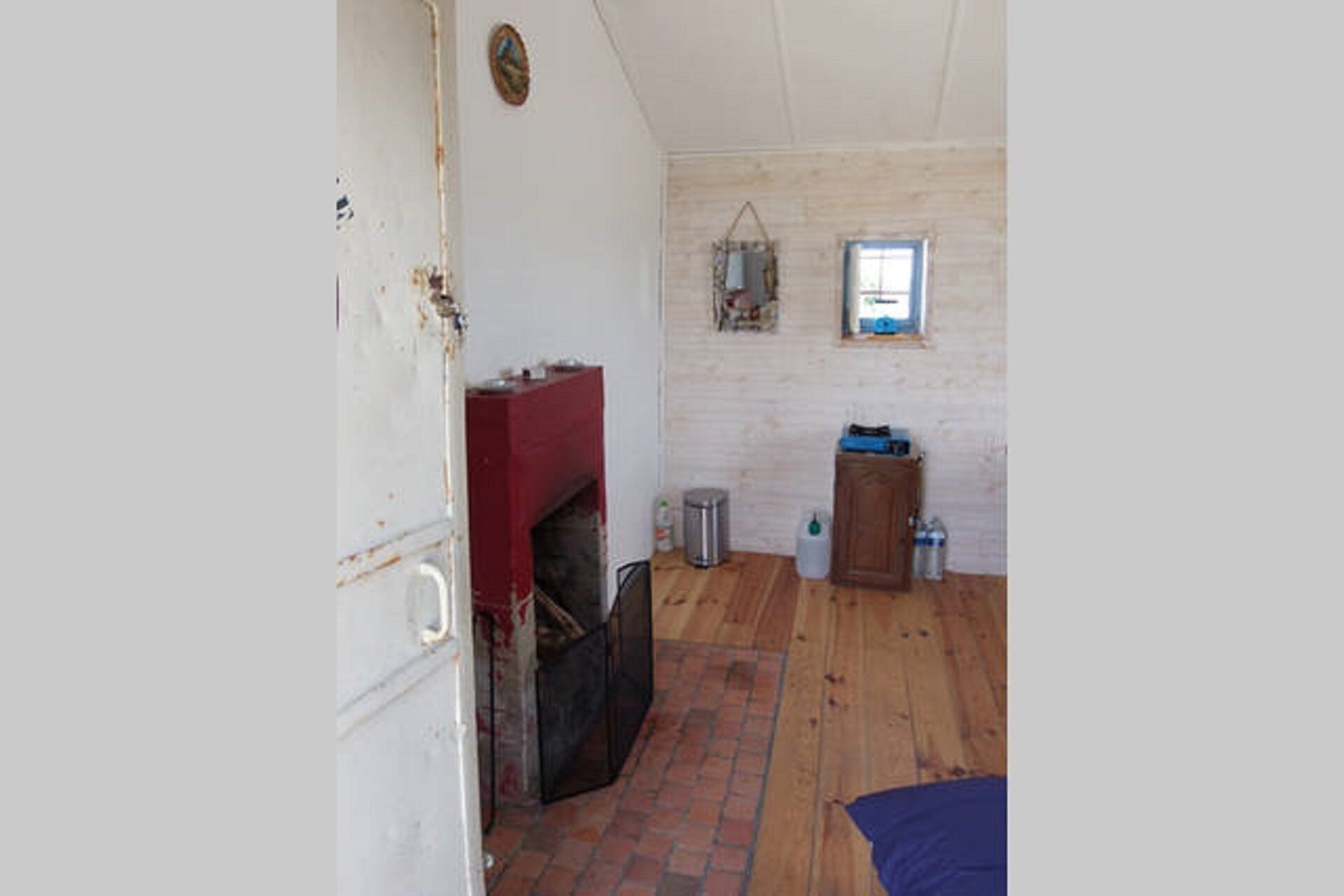 CUSTOMS SHACK (time Vauban) in bay of Mont Saint Michel