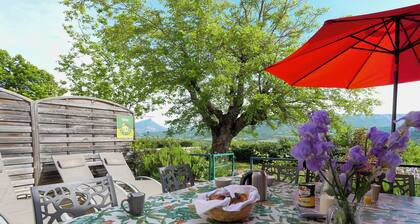 Gîte Del Païs village house, in the heart of the Parc des Baronnies Provençales