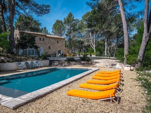 A heated pool - Stunning panoramic views and heated pool in Roussillon (Roussillon)