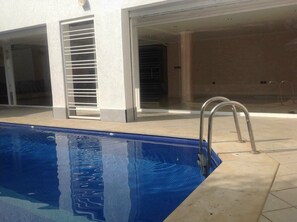 Pool - Rental of a villa of 630m (Kénitra)