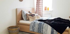 3 chambres, fer et planche à repasser, Wi-Fi gratuit, draps fournis