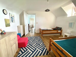 3 bedrooms, iron/ironing board, free WiFi - Artist's house in a preserved natural setting, near the Futuroscope (Senillé-Saint-Sauveur)