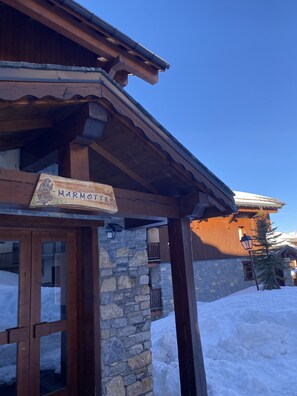 Exterior detail - Arcs 2000, new 95m² apartment in a chalet, 2 min from the slopes, wifi, pkg (Bourg-Saint-Maurice)